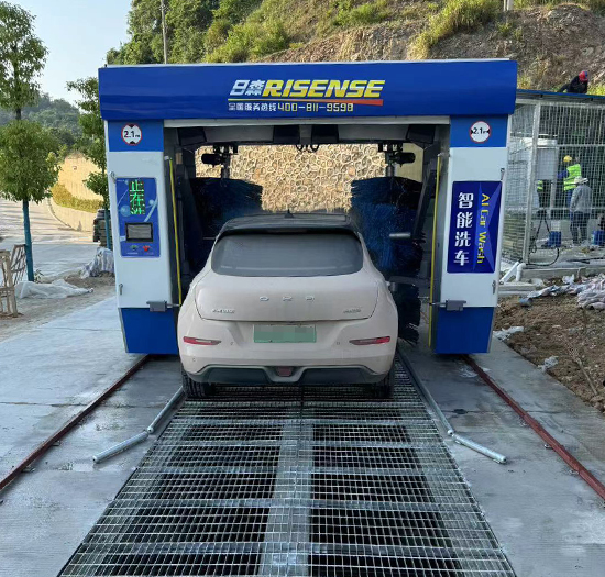 湖北单位安装日森自动洗车机